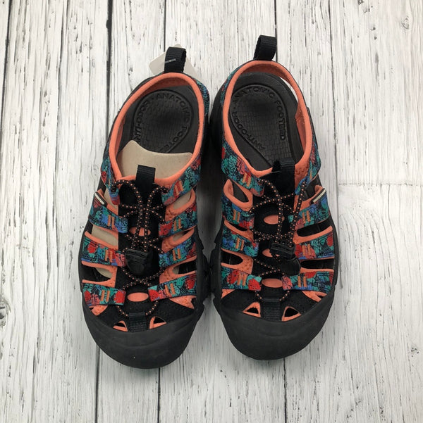 Keen orange black patterned shoes - Girls 5.5