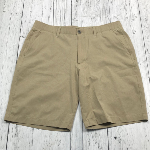 Under armour golf beige shorts - His L/36