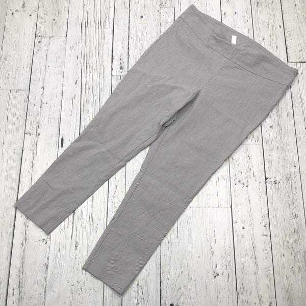 Thyme maternity grey patterned pants - Ladies L