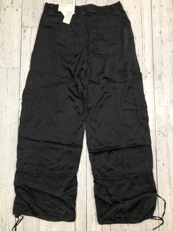 American Eagle black cargos - Hers S/4