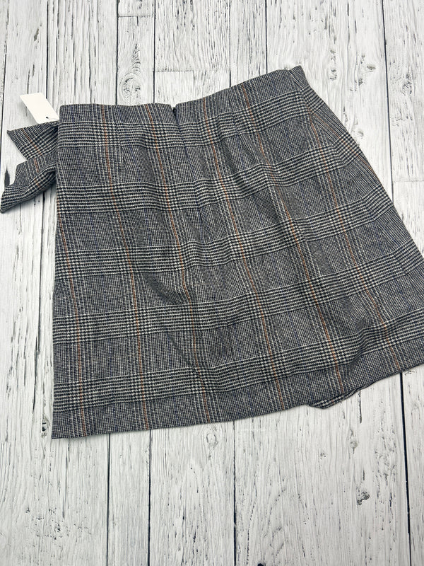 Wilfred Aritzia plaid skirt - Hers XS/0