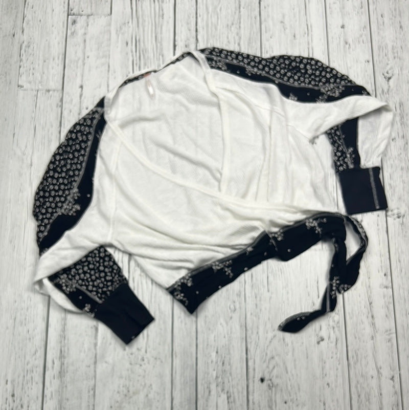 Free People black white patterned shirt - Hers L