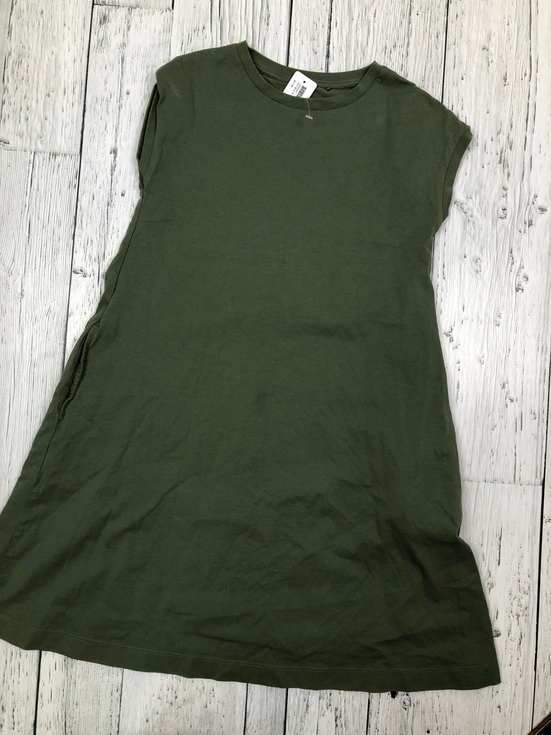 Uniqlo green dress with pockets - Girls 10