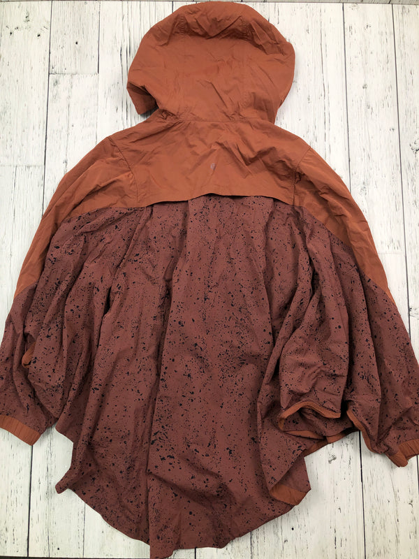 lululemon orange red patterned shawl raincoat - Hers M/L