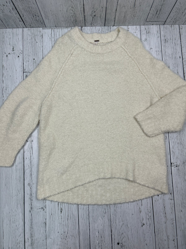 Free People white oversized knit sweater - Hers L