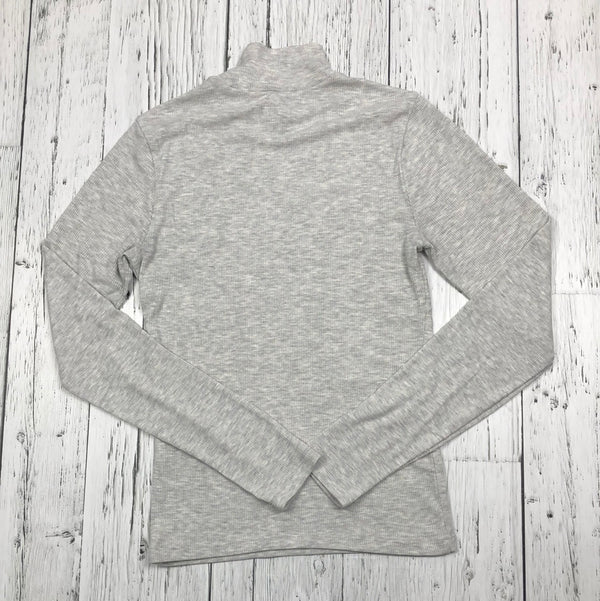 Abercrombie & Fitch grey sweater - Hers M