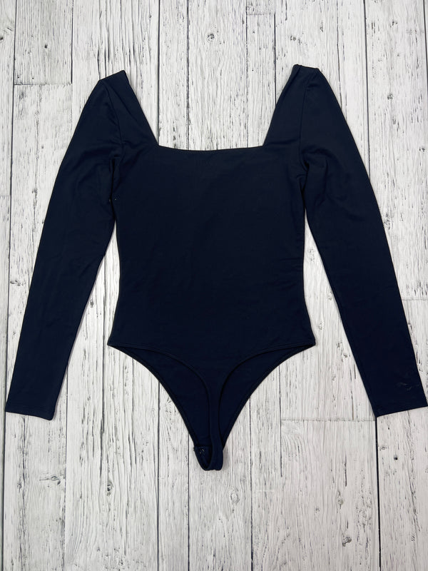 Babaton Aritzia black long sleeve bodysuit - Hers M