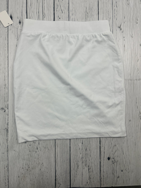 Babaton Aritzia  White skirt - Hers XS