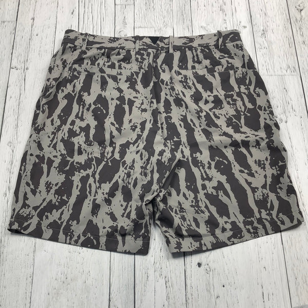 Nike golf grey patterned shorts - His L/36