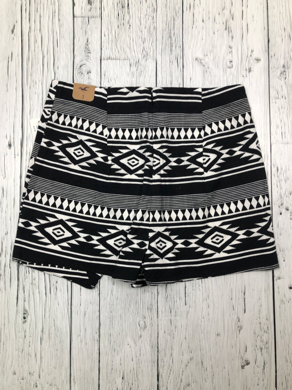 Hollister black white patterned skirt - Hers XS/3