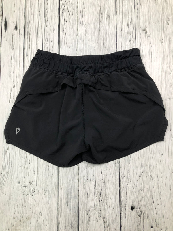 ivivva black shorts - Girls 10