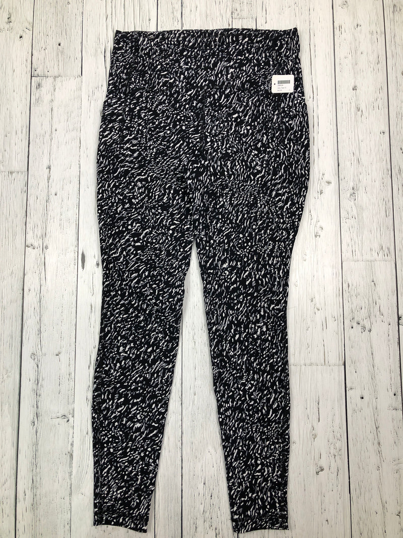 lululemon black and white leggings - Hers 10/L