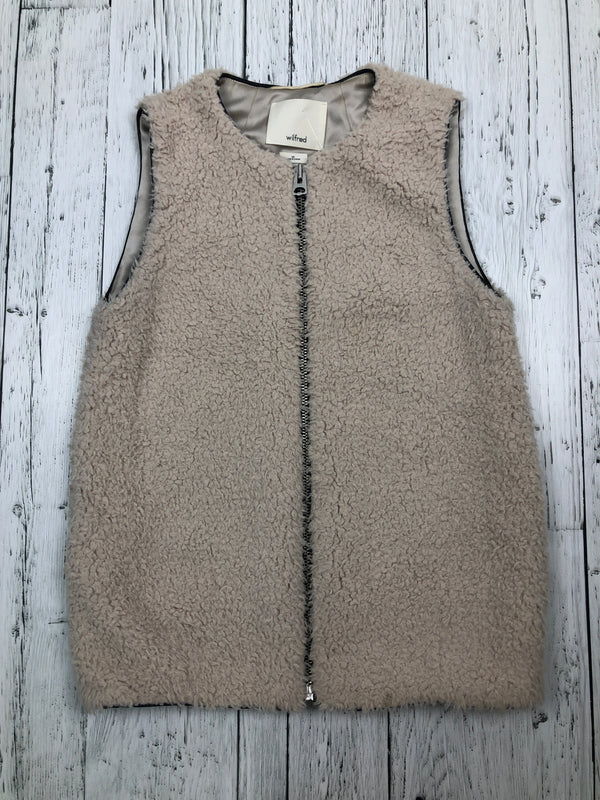 Wilfred Aritzia beige fluffy vest - Hers XS