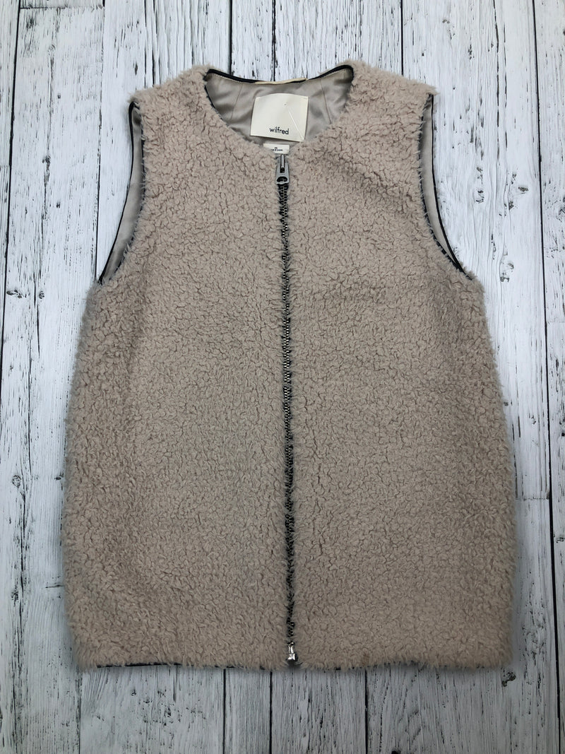 Wilfred Aritzia beige fluffy vest - Hers XS