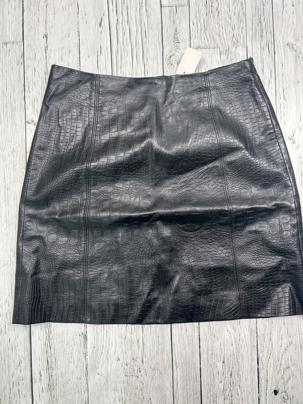 Babaton Aritzia faux leather mini skirt - Hers S/6