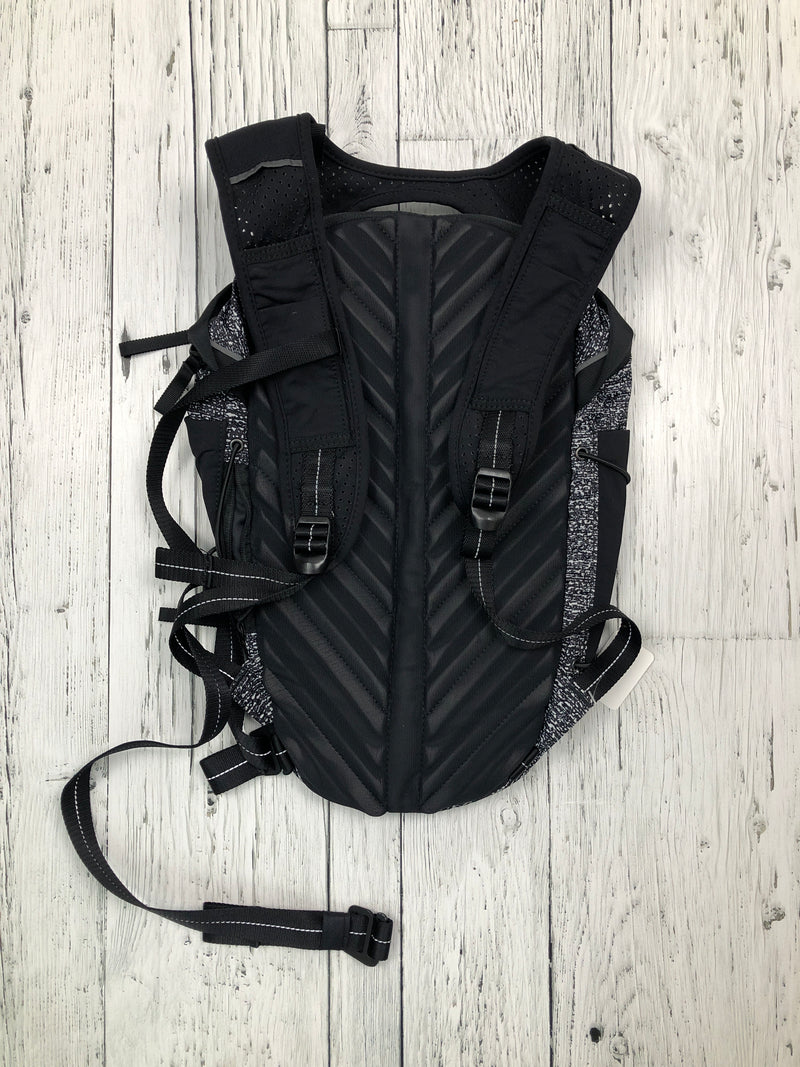 lululemon black white patterned backpack - Either