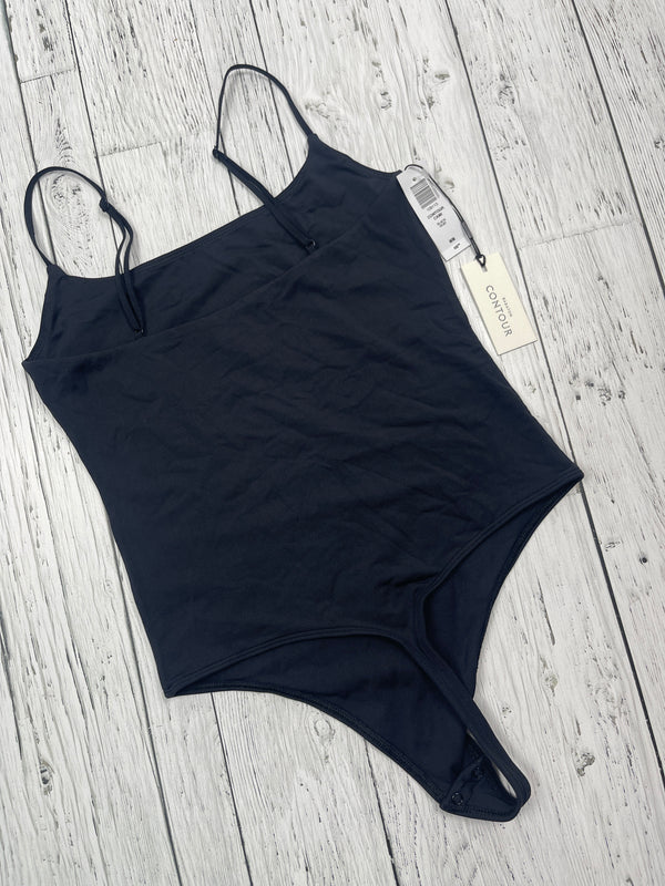 Babaton Aritzia black contour cami bodysuit top - Hers M