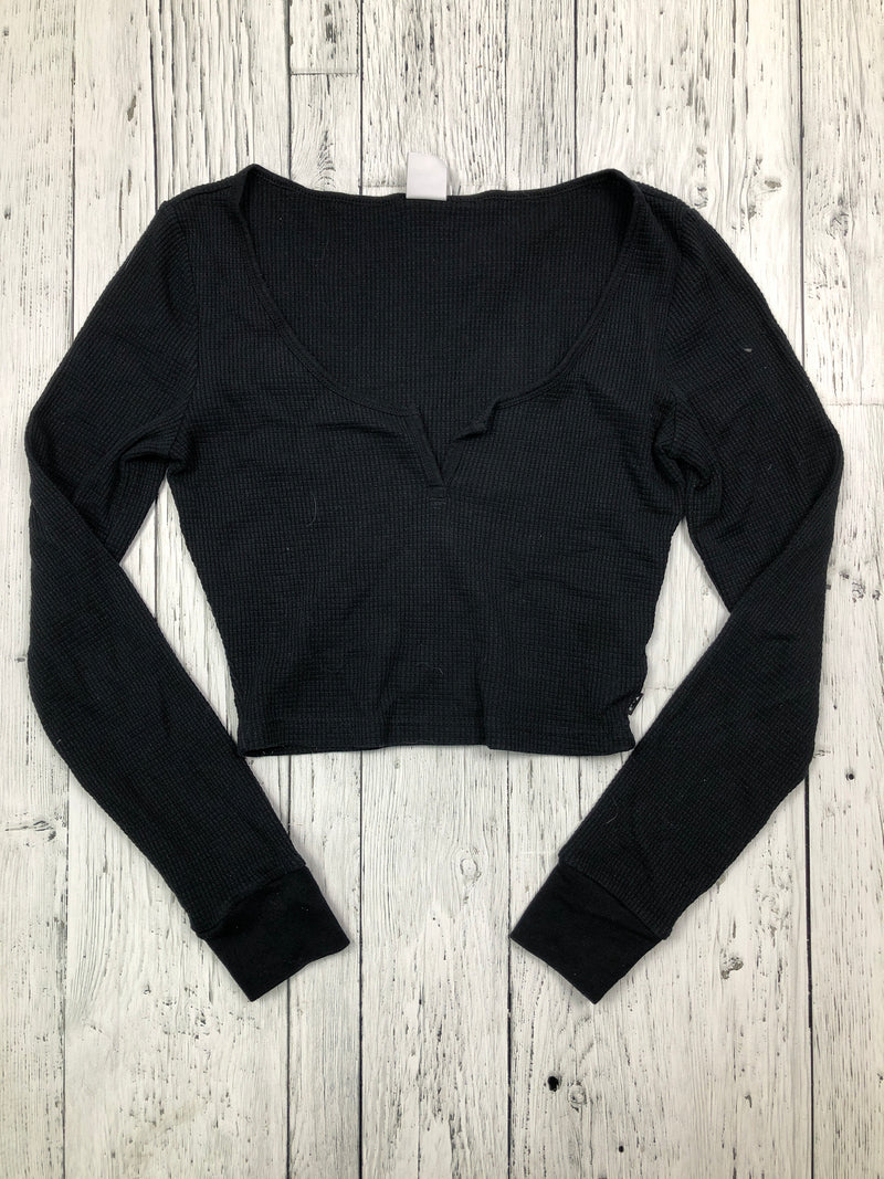 Tna Aritzia black cropped long sleeve shirt - Hers S