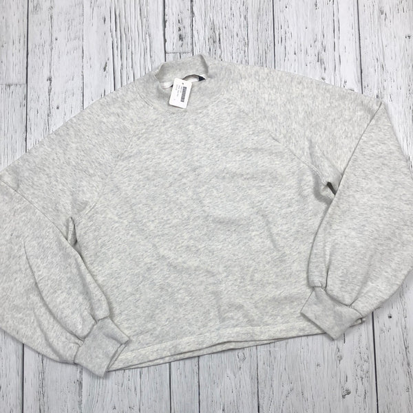 Abercrombie & Fitch Light Grey Sweater - Hers XS
