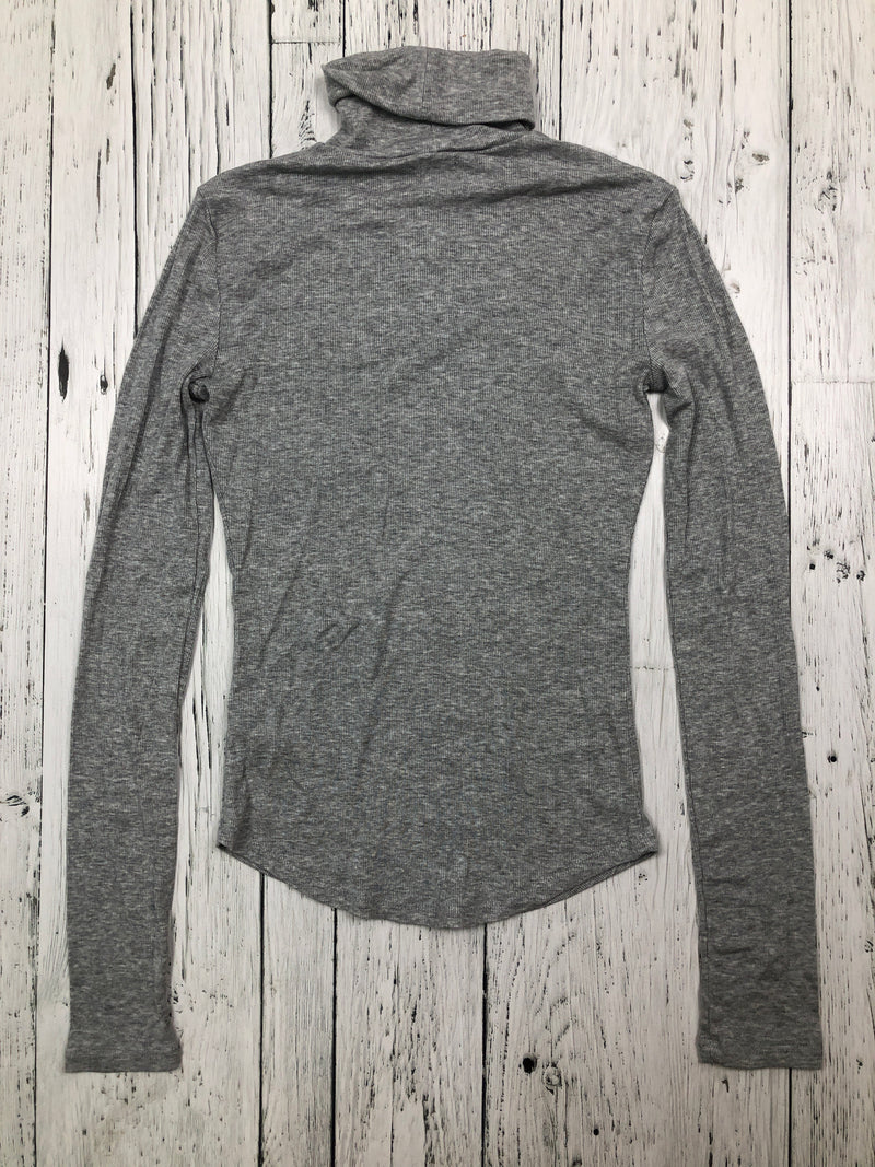 Sunday Best Aritzia grey turtle neck - Hers XS