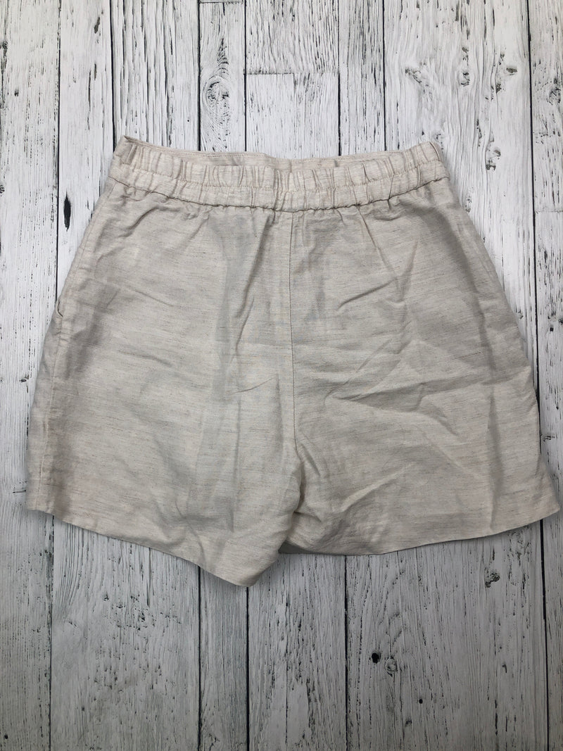 Wilfred Aritzia beige shorts - Hers M/8
