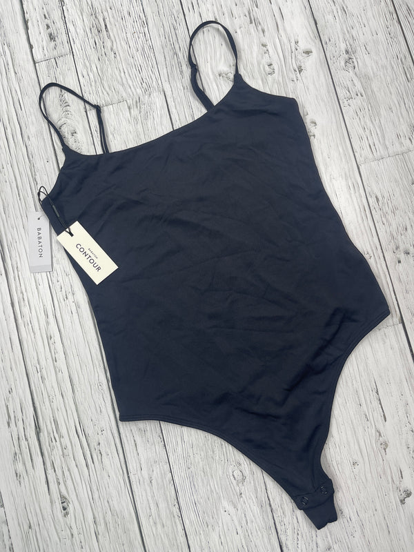 Babaton Aritzia black contour cami bodysuit top - Hers M