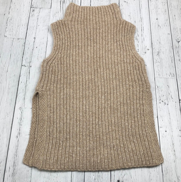 Wilfred Aritzia Beige Knit Vest