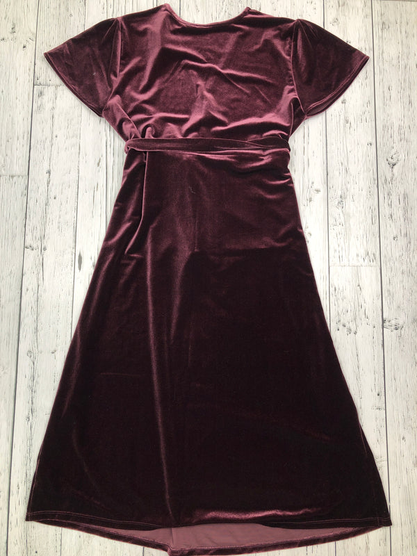 Gap burgundy maternity velveteen dress - Ladies M