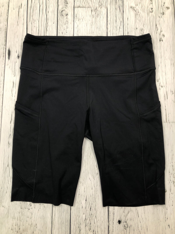 lululemon black bike shorts - Hers M/10