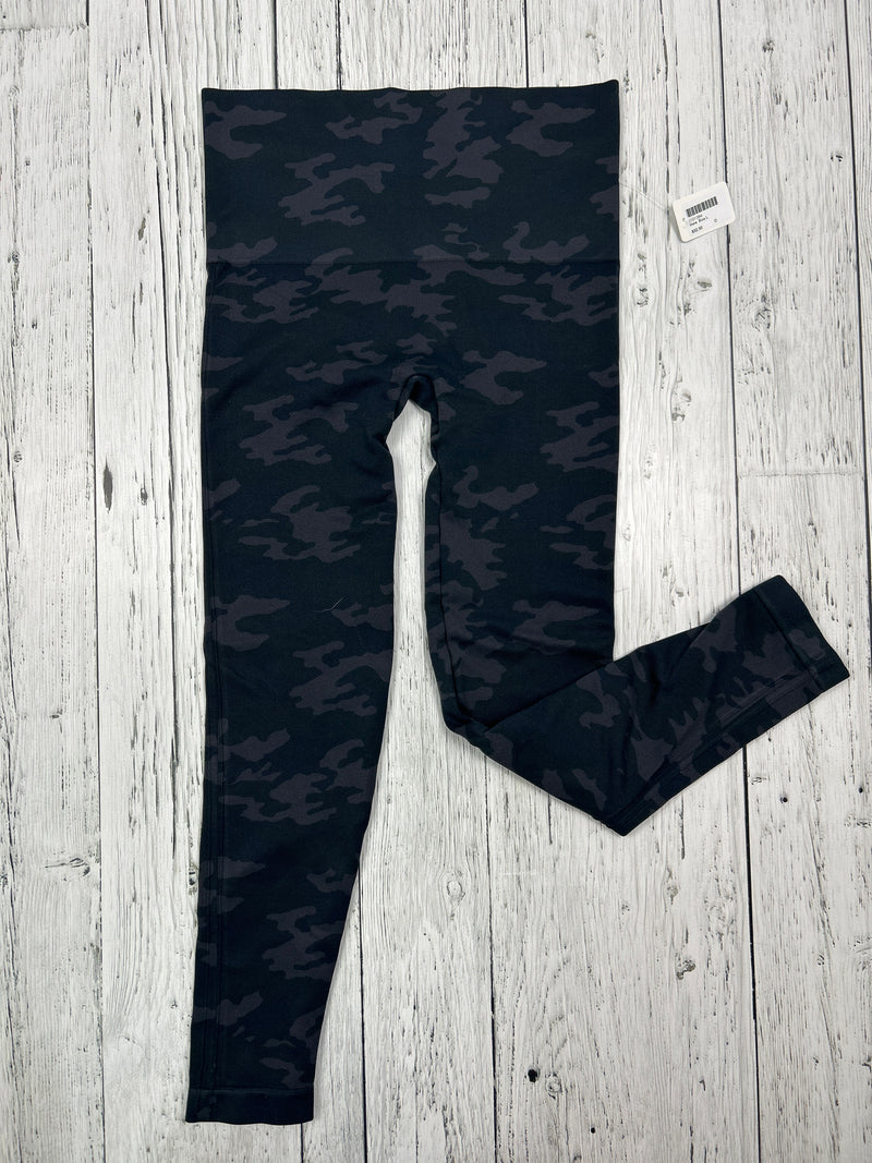Spanx camo leggings - Hers L