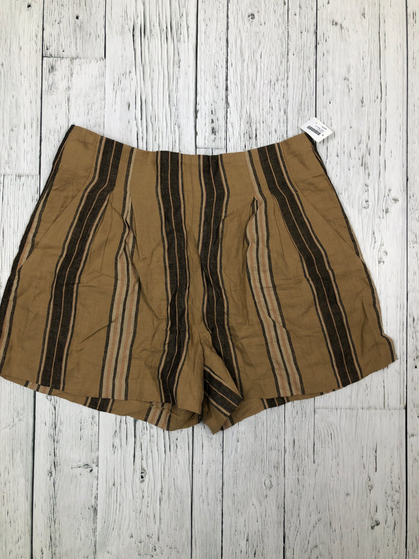 Banana Republic linen shorts - Hers L/12