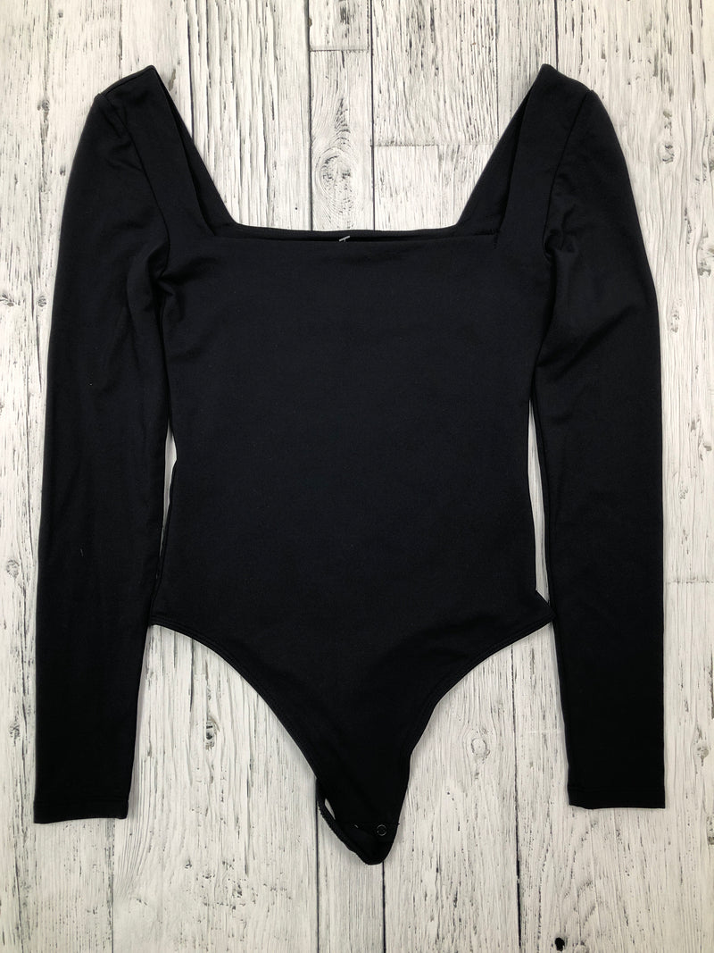 Babaton Aritzia black long sleeve bodysuit - Hers S