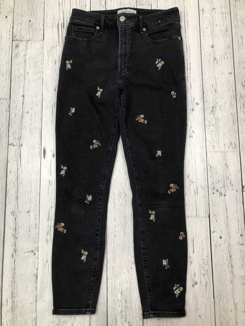 Abercrombie&Fitch high rise super skinny ankle black floral jeans - Hers S/27