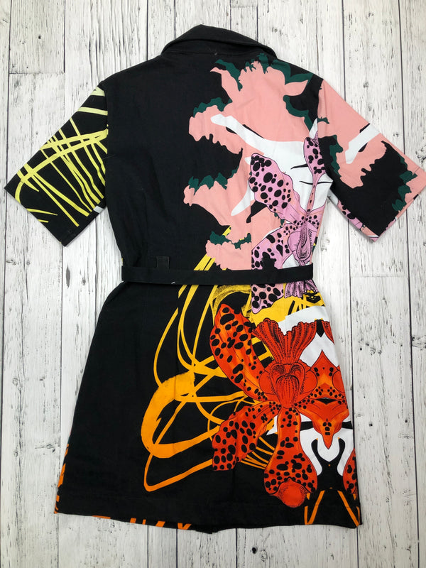 Desigual x Monsieur Christian Lacroix
Desigual
black pink patterned dress - Hers S