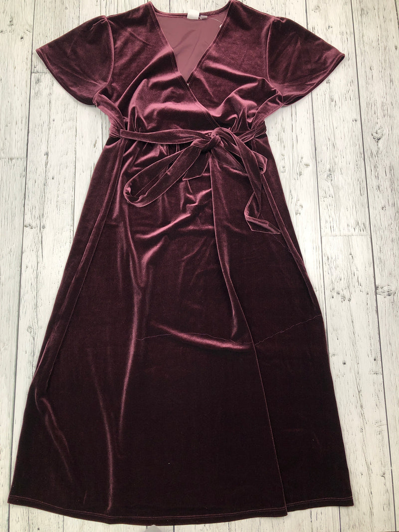 Gap burgundy maternity velveteen dress - Ladies M