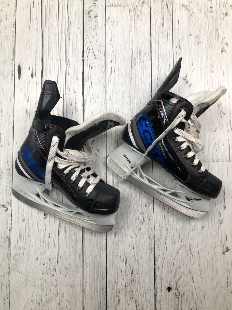 CCM black white skates - Boys 13.5