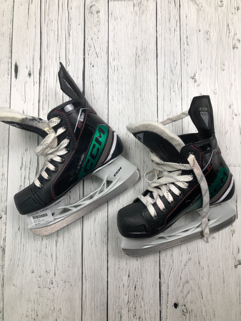 CCM black white skates - Boys 13.5