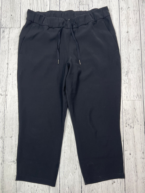 lululemon black capris - Hers M/10