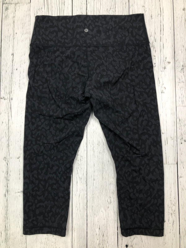 lululemon black patterned capris - Hers L/12