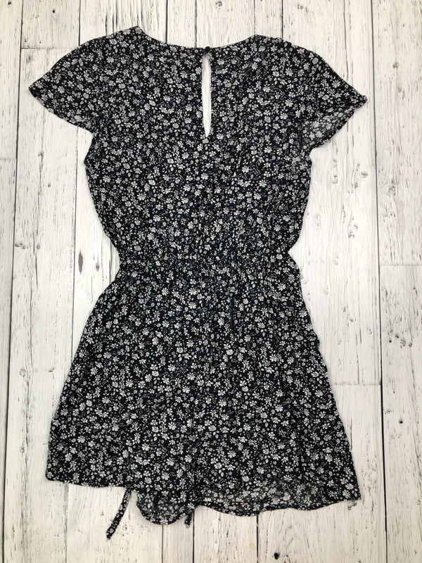 Hollister black white floral dress - Hers M