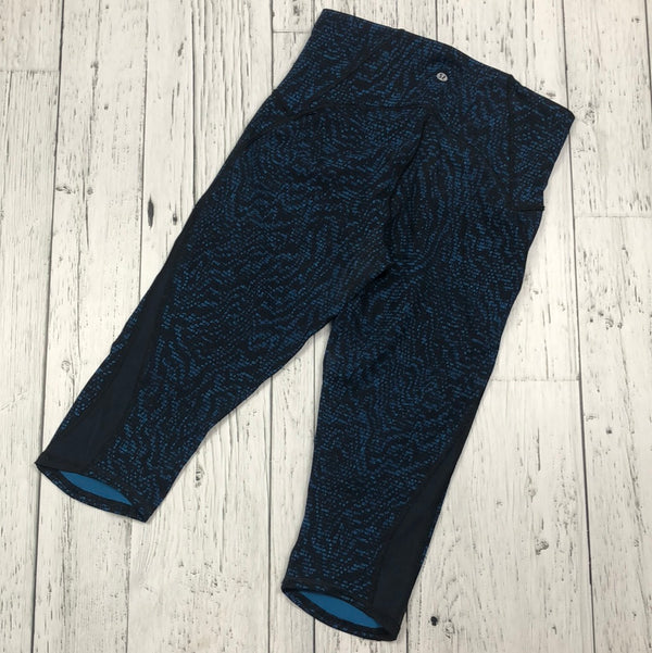 lululemon blue patterned capris - Hers M/8