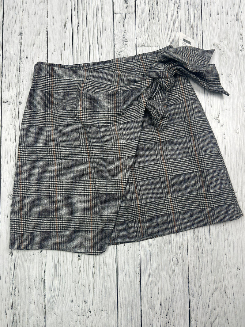 Wilfred Aritzia plaid skirt - Hers XS/0