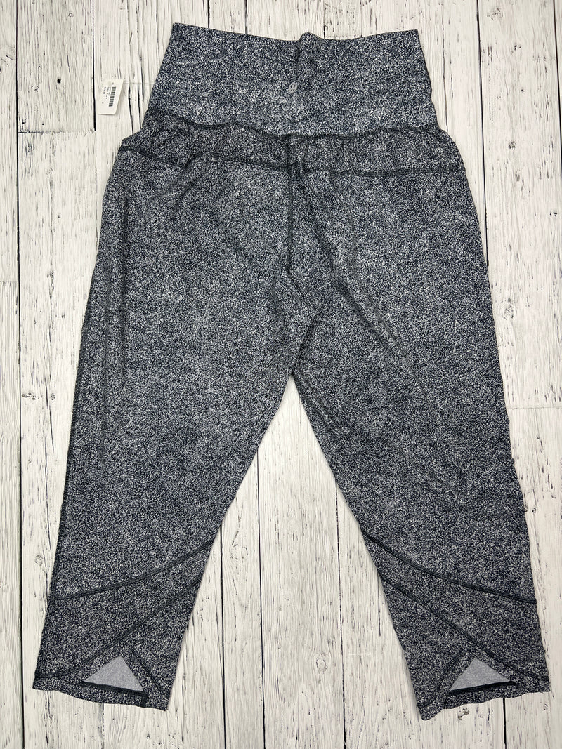 lululemon Tranquil Crop Rio Mist White Black Pants Hers M/8
