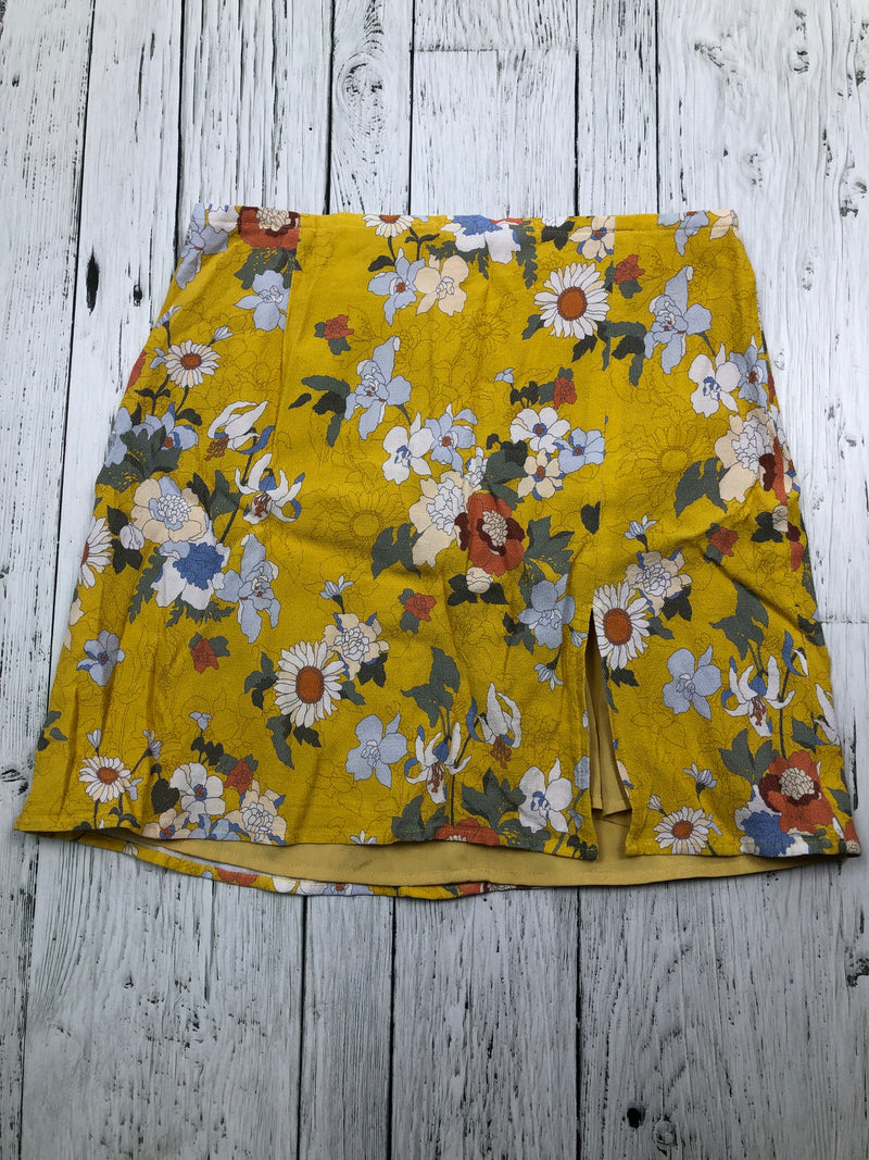 Sunday Best Aritzia yellow floral skirt - Hers XS/4