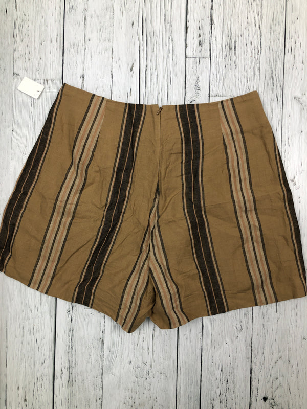 Banana Republic linen shorts - Hers L/12