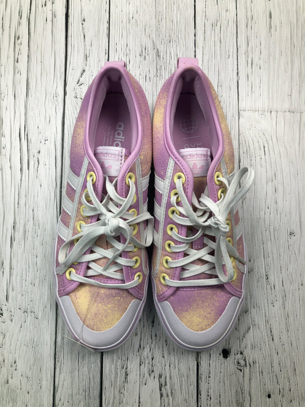 Adidas purple yellow patterned shoes - Hers 8