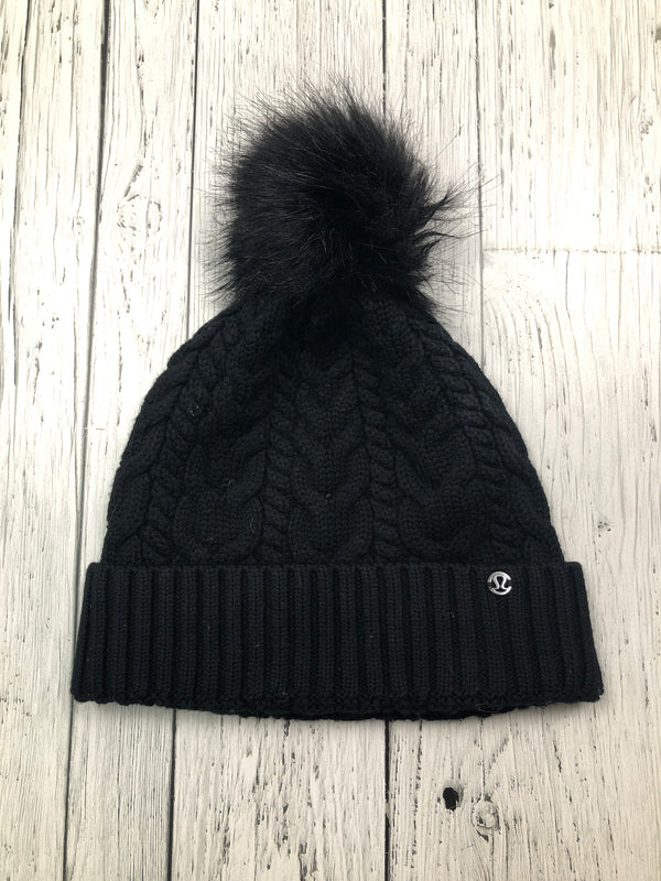 lululemon Black Cable Knit Pom-Pom Toque - Hers O/S