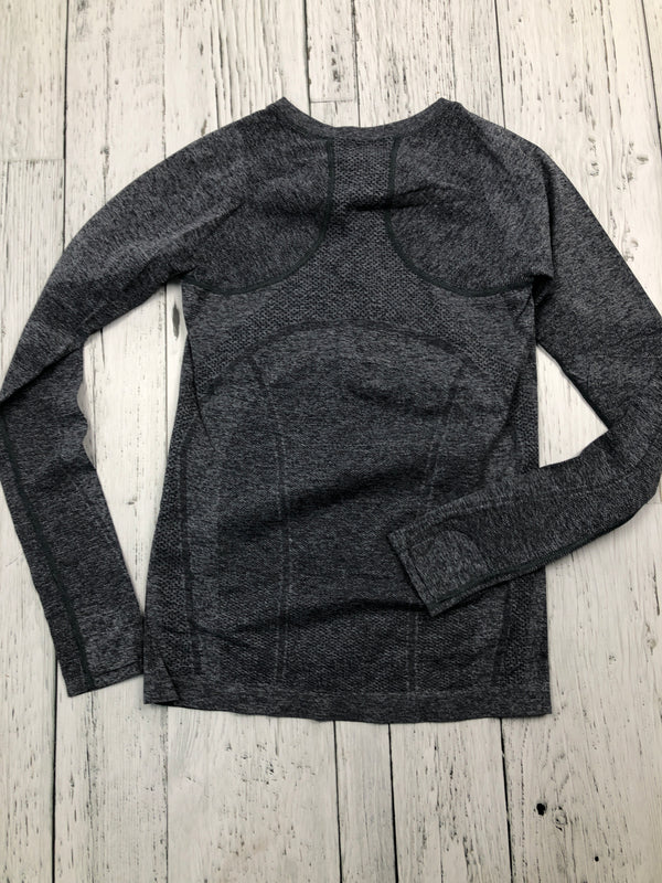 Athleta grey long sleeve shirt - Hers S