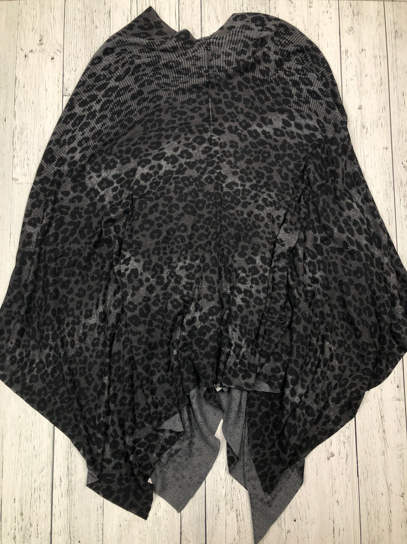 Wilfred Aritzia grey black patterned shall - Hers L