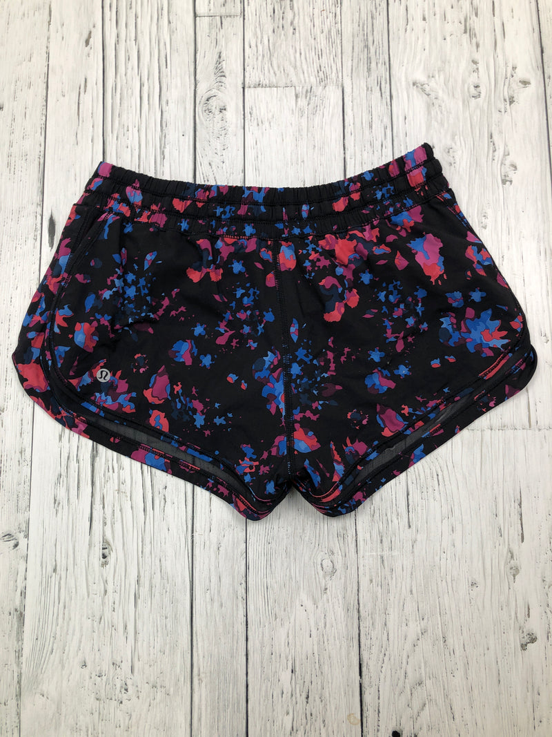 lululemon black blue pink patterned shorts - Hers M/8